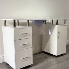 manicure table