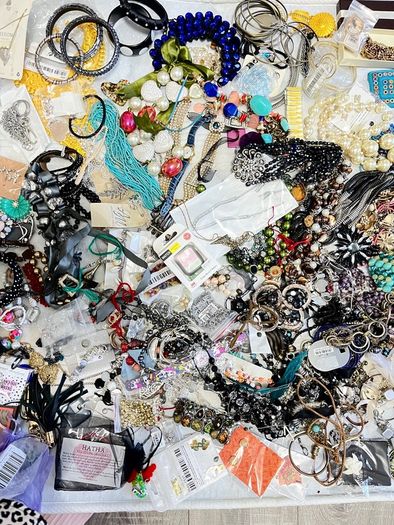 Large bundle of jewellery almost 12kg Mix new and used