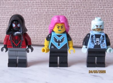 Lego minifigures