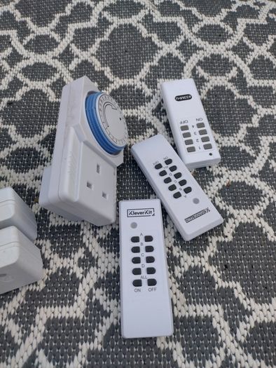lots of remote and timer plugs