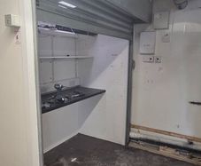Electric shutter door