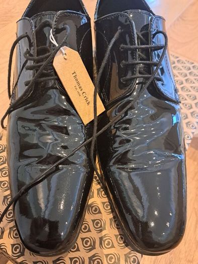 Black Shiny Shoes (Size 9) (Thomas Crick)