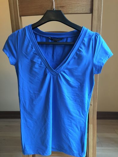 woman's blouse size S