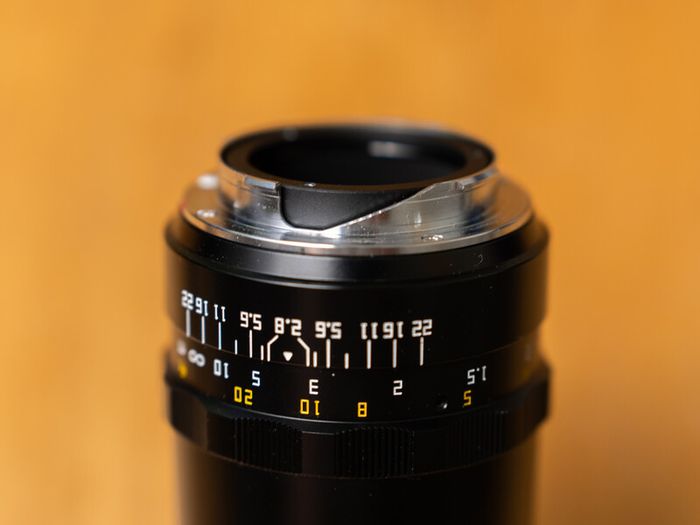 TTArtisan 100 mm f/2.8 bubble bokeh