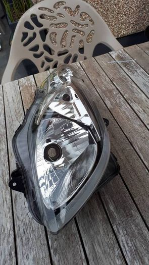 2009 Suzuki Burgmann AN 400 Front Right Headlight - Excellent Condition