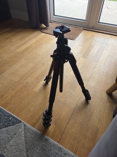 Manfrotto 190 Tripod