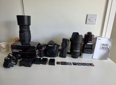 Nikon D800 fx bundle 2 lense, 1 flash, sd&cf memory cards, 2 camera bag BUNDLE
