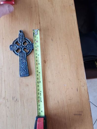 8 Items. 4 X Cast Metal Bottle Openers, A Cast Wallmounted Celtic Cross, 3 Harps For Decorative Purposes.