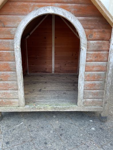 Dog kennel