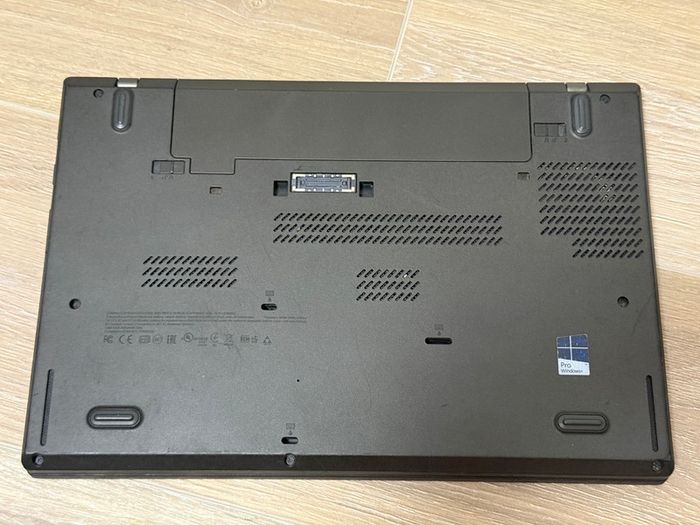 Lenovo ThinkPad T450 i5-5300U 8GB 256GB