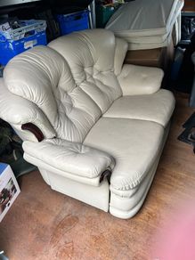 2-Seater Cream Leather Couch/Sofa