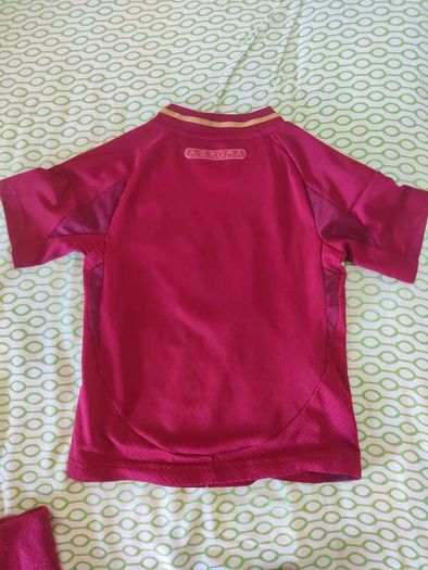 Roma kit kids size 3-4y