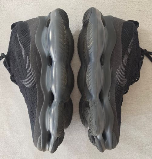 Nike  Air Max Scorpion Flyknit Triple Black uk 12