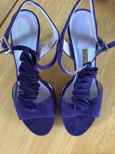 Gino Vaello Sandals - Suede - High Heel