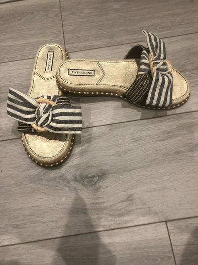 River island sandals