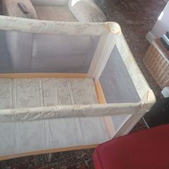 Free Travel cot