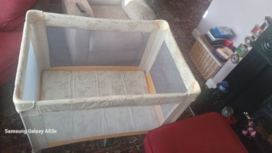 Free Travel cot