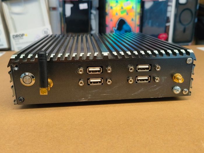Fanless Industrial Mini PC Intel Core i7-6500U, 16GB, 256GB SSD, Windows 10 Pro  RS232 HDMI VGA