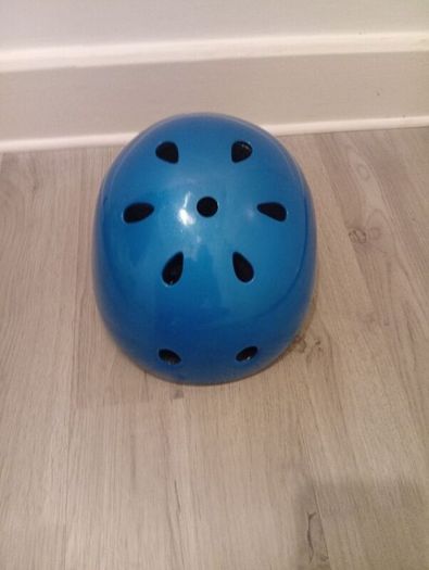 Quality Universal Helmet M-Size 2months old