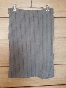 High waisted business look skirt slit at front size s NEVER WORN