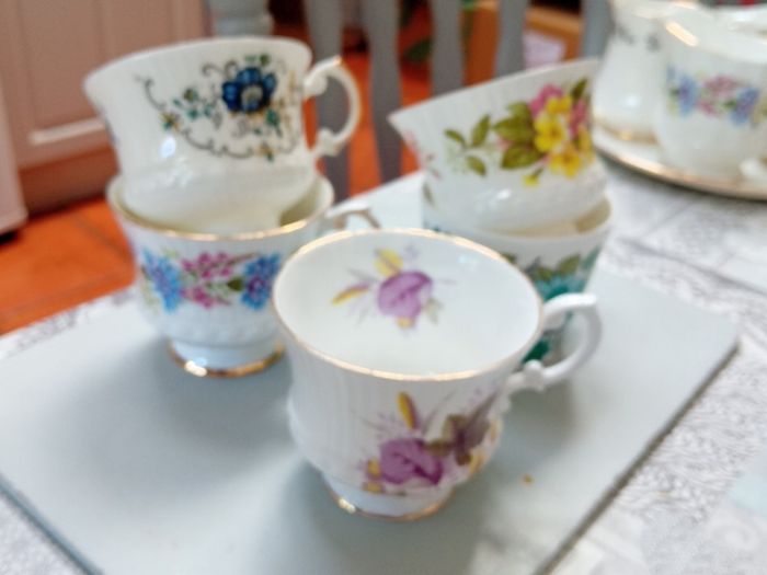 Mixed lot of China Teacups