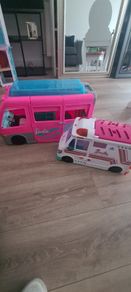Barbie Camper & Ambulance