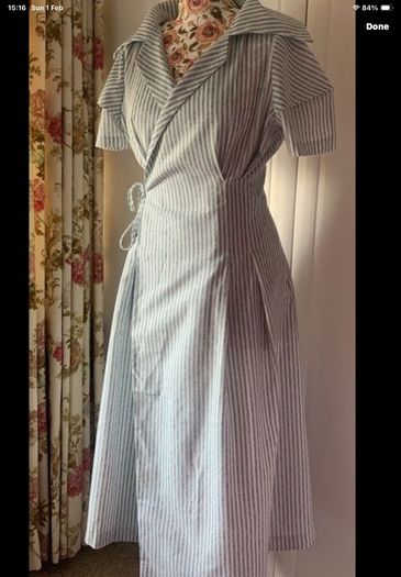 dress Bnwt vintage inspired wrap dress size small 8/10 midi short sleeve dress