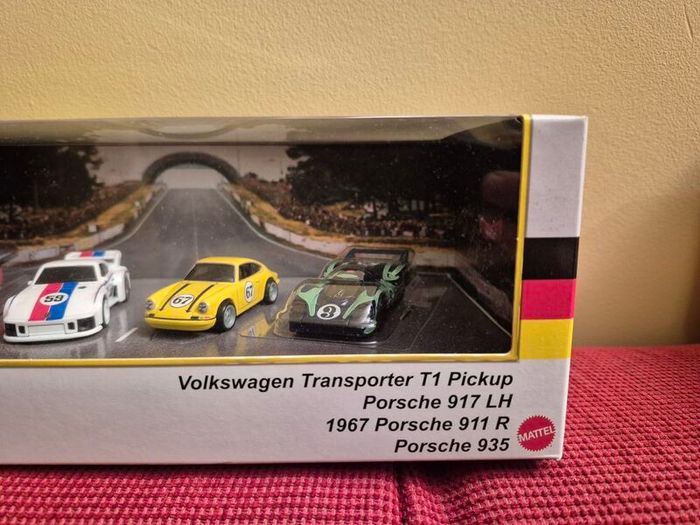 Hot Wheels  Porsche Diorama 917 911 935