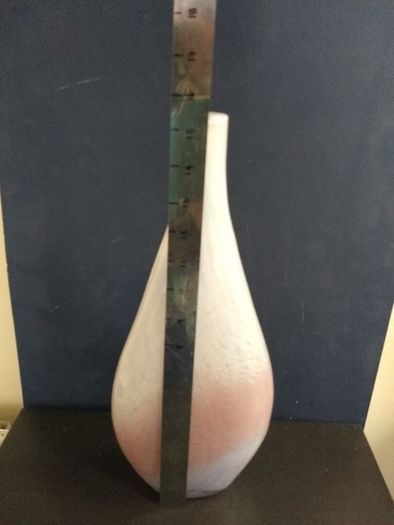 Stylish Paddle-Shaped Hand-Blown Art Glass Vase in Excellent Condition