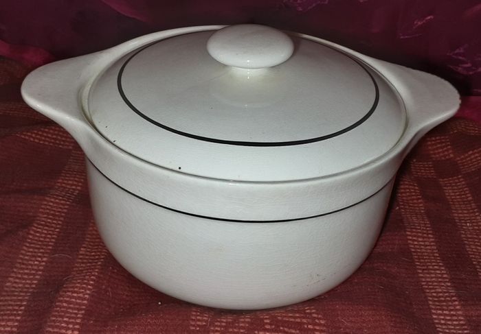 Arklow Pottery taurine, two for forty euros