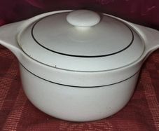 Arklow Pottery taurine, two for forty euros