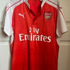Arsenal Soccer Jersey. Authentic club jersey.Size Small /medium Adult.