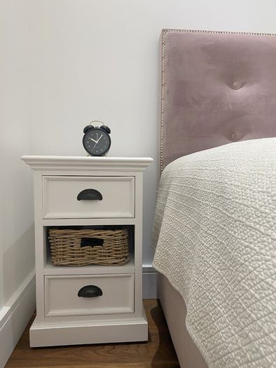 Elegant Double Bed.  Perfect condtiions. UK Made.
