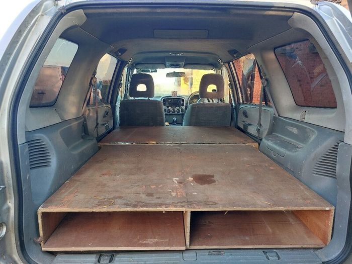 2005 Suzuki Grand Vitara for breaking