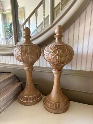 New 37cm high wood effect pumpkin finial with whitewash finish