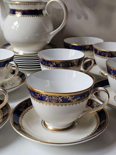 Royal Crafton Bone China "Viceroy" Tea Set