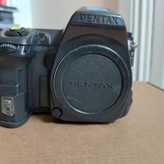 Pentax Digital Camera, Unknow model, 64mb Video card, Unique Battery not present, Lens neither, just cover, being sold for parts or repair, not tested