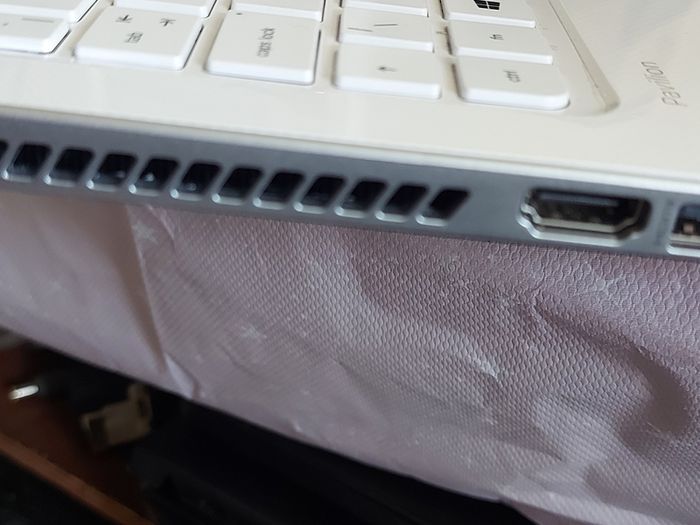 HP Pavilion 15.6 inch Laptop,Model 15-n098sa,  Intel Core i5-4200U CPU, 2.3GHz, 8GB Ram, 1 Terrabyte HDD, Windows 10, Microsoft Edge, Chrome and VLC