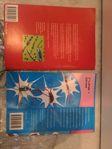 Scoubidou / Skoobies bands,clips and books