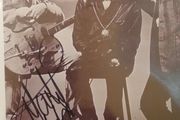 Autographs Rock n Roll