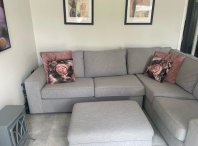 Grey corner suite
