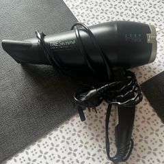 TRESemme 2200 Smooth hair dryer