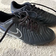 New Boys Nike Tiempo. Size 5.5