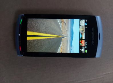 Sony Ericsson Mobile Phone-Camera, Model U5i, O2 network, 8.1 megapixel Camera, in excellent cosmetic condition, Rare vintage mobile phone