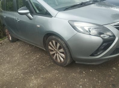 Opel zafira 2.0 diesel 2014 tourier for breaking only
