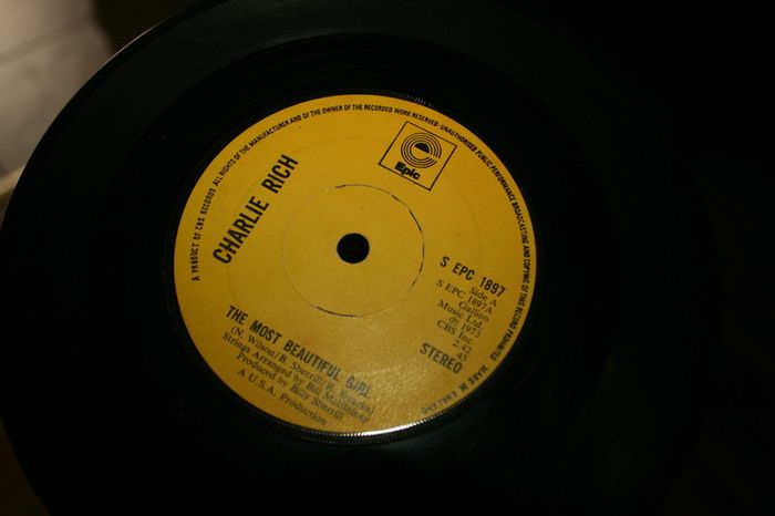 Single Vinyl's  85 pieces