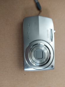 Casio Exilim Digital Camera, Model EX-Z2000, plus Battery charger, No Battery or Memory card, 14.1 Megapixels, in excellent cosmetic condition