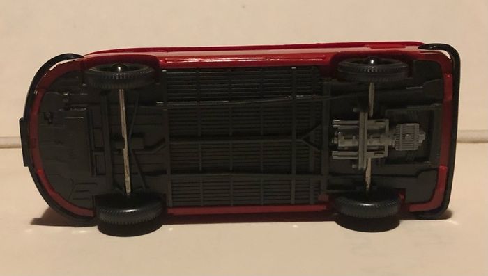 Wiking Volkswagen Fire Van 1:40 scale.