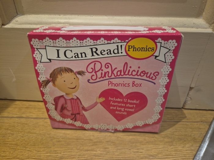 I can read Pinkalicious Phonics Set of 12 Books