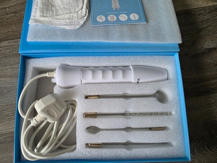 PRICE DROPP TUMAKOU High Frequency Facial Wand (4-in-1 Portable Machine) Acne Treatment, Skincare Device, Anti-Aging, Hair Growth, Beauty Tech, High Frequency Machine High Frequency Wand, TUMAKOU, D'Arsonval, Portable Facial Machine, Acne Spot Treatment, 